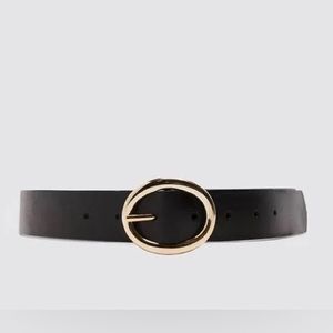 ZARA women’s black leather belt with gold buckle